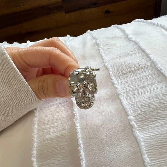 Large Chunky Silver Bumble Bee on Queen Skull Ring w/ Crystals (Adjustable) - Picture 2 of 5